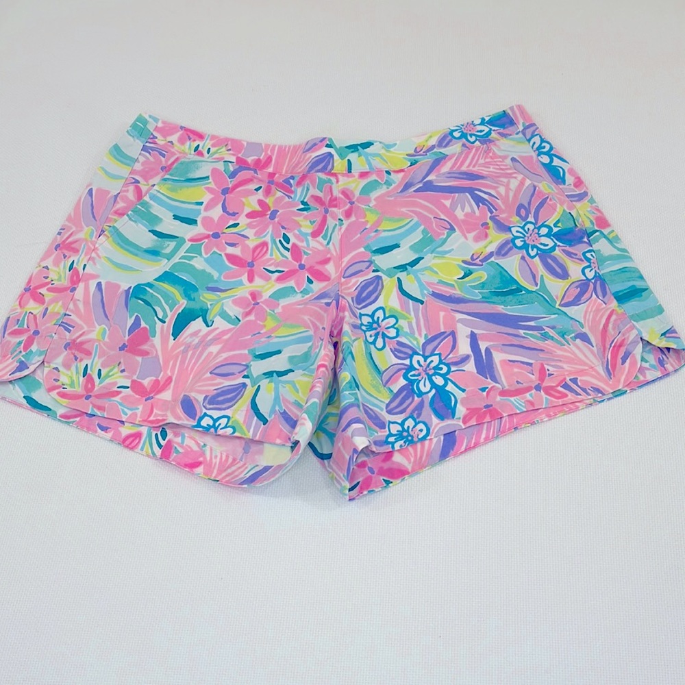 Lilly Pulitzer Shorts Size: M